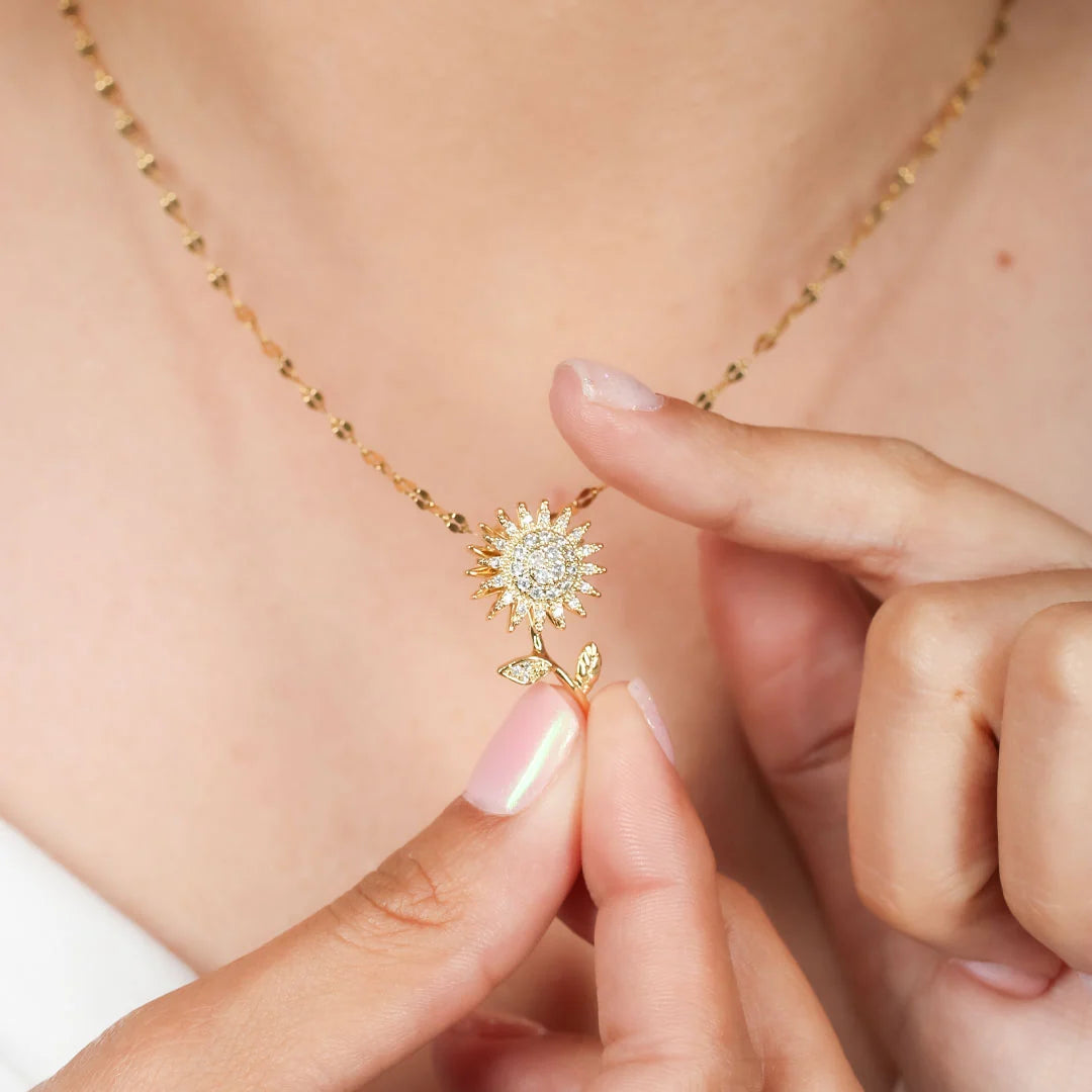 COLLAR GIRASOL GIRATORIO – UN DETALLE QUE TE ACOMPAÑA